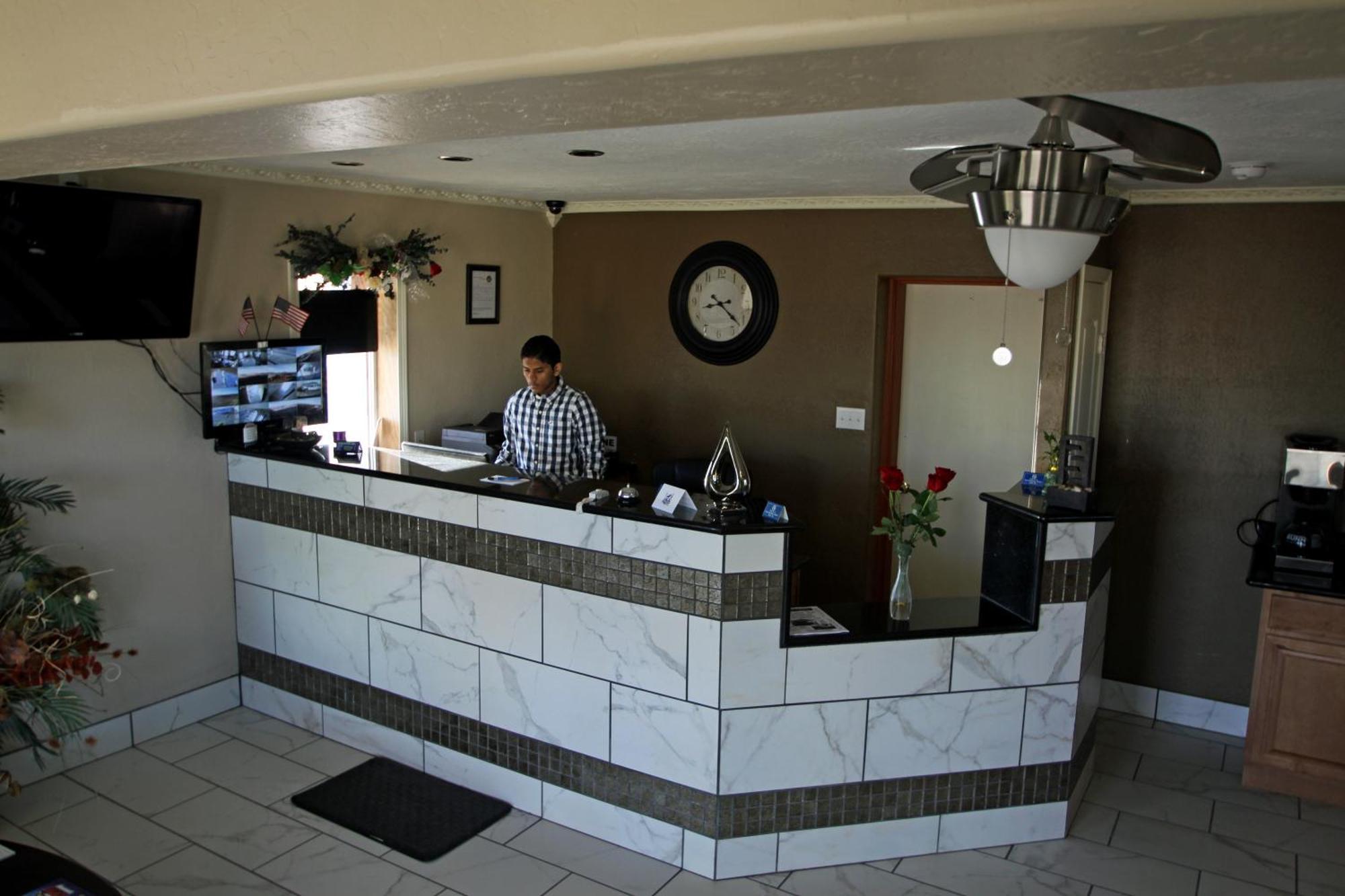 Executive Inn Snyder ภายนอก รูปภาพ