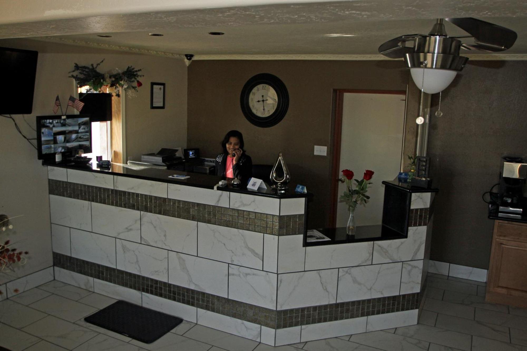 Executive Inn Snyder ภายนอก รูปภาพ