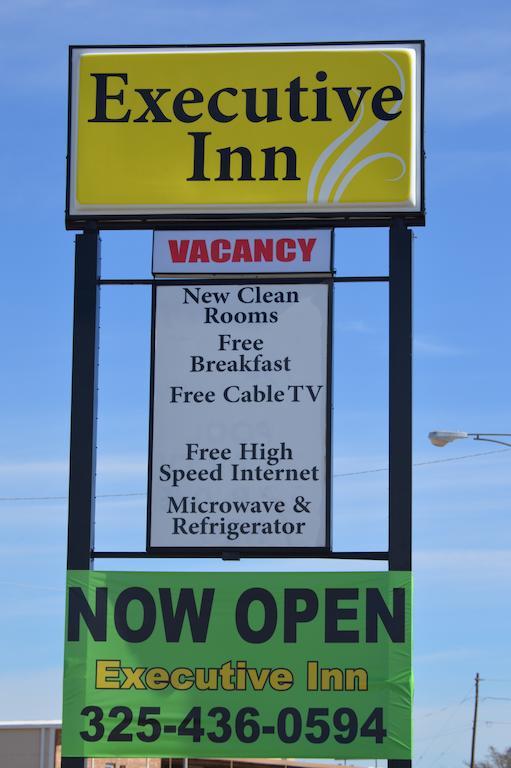 Executive Inn Snyder ภายนอก รูปภาพ