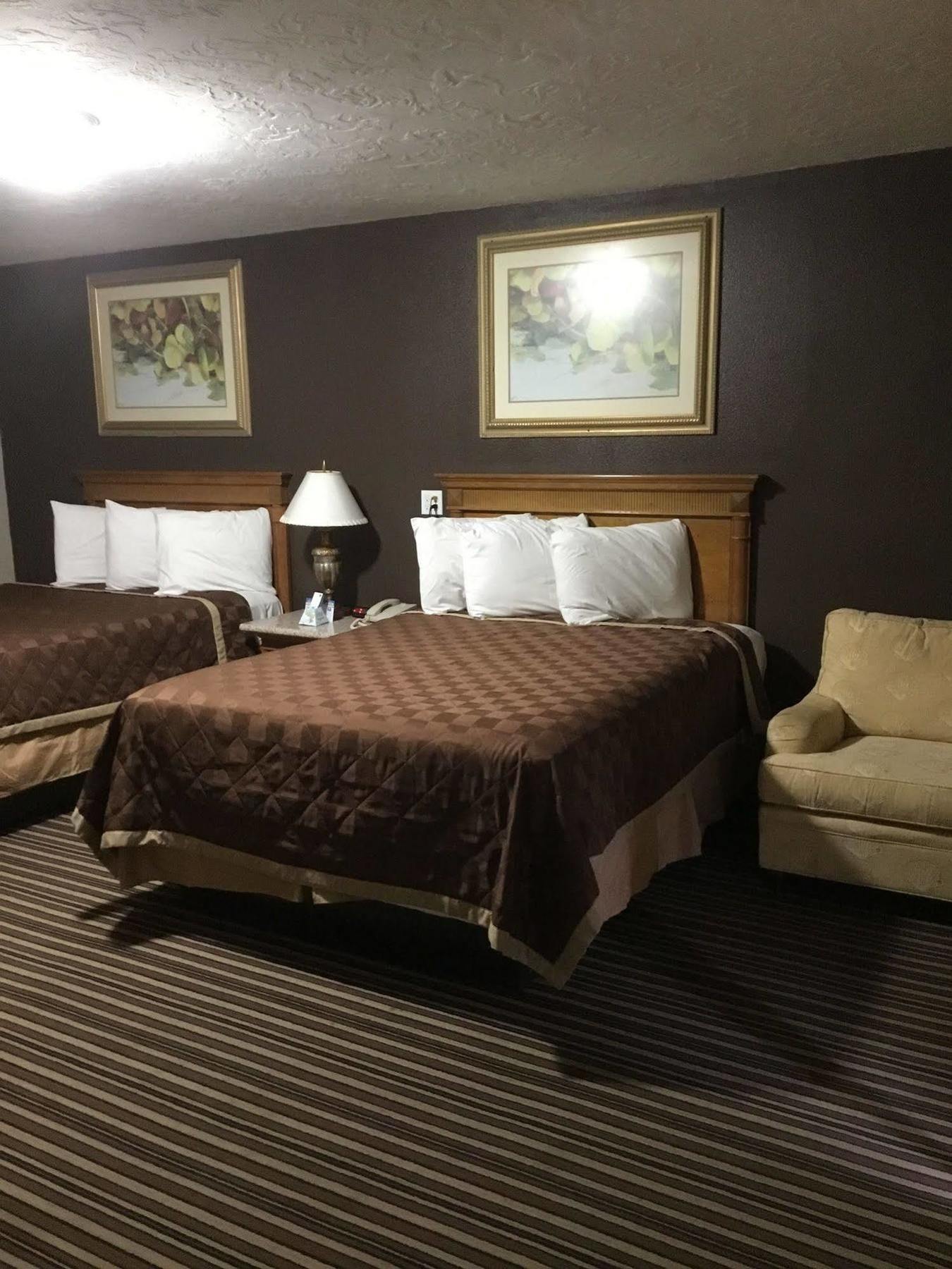 Executive Inn Snyder ภายนอก รูปภาพ